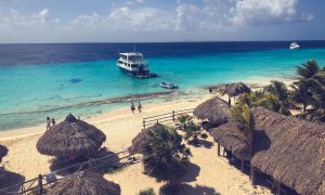 Exploring Klein Curacao and snorkeling with Touracti on Curacao